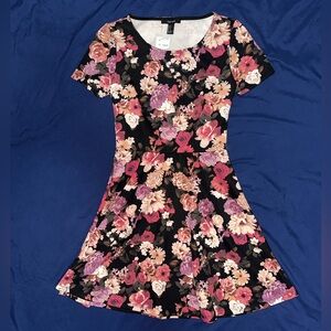 Forever 21 Black Floral Skater Dress ✨NWT✨